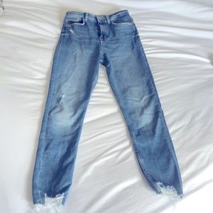 Zara high rise jeans - destroyed hem - so 6 - NEW